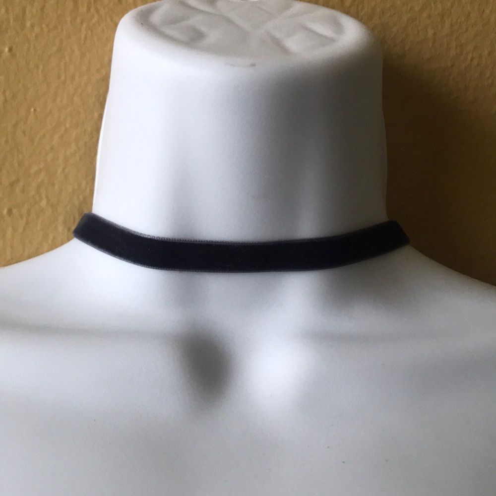 Navy blue velvet choker